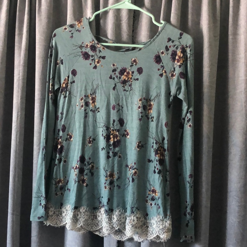 Rewind Floral Blouse w/ lace